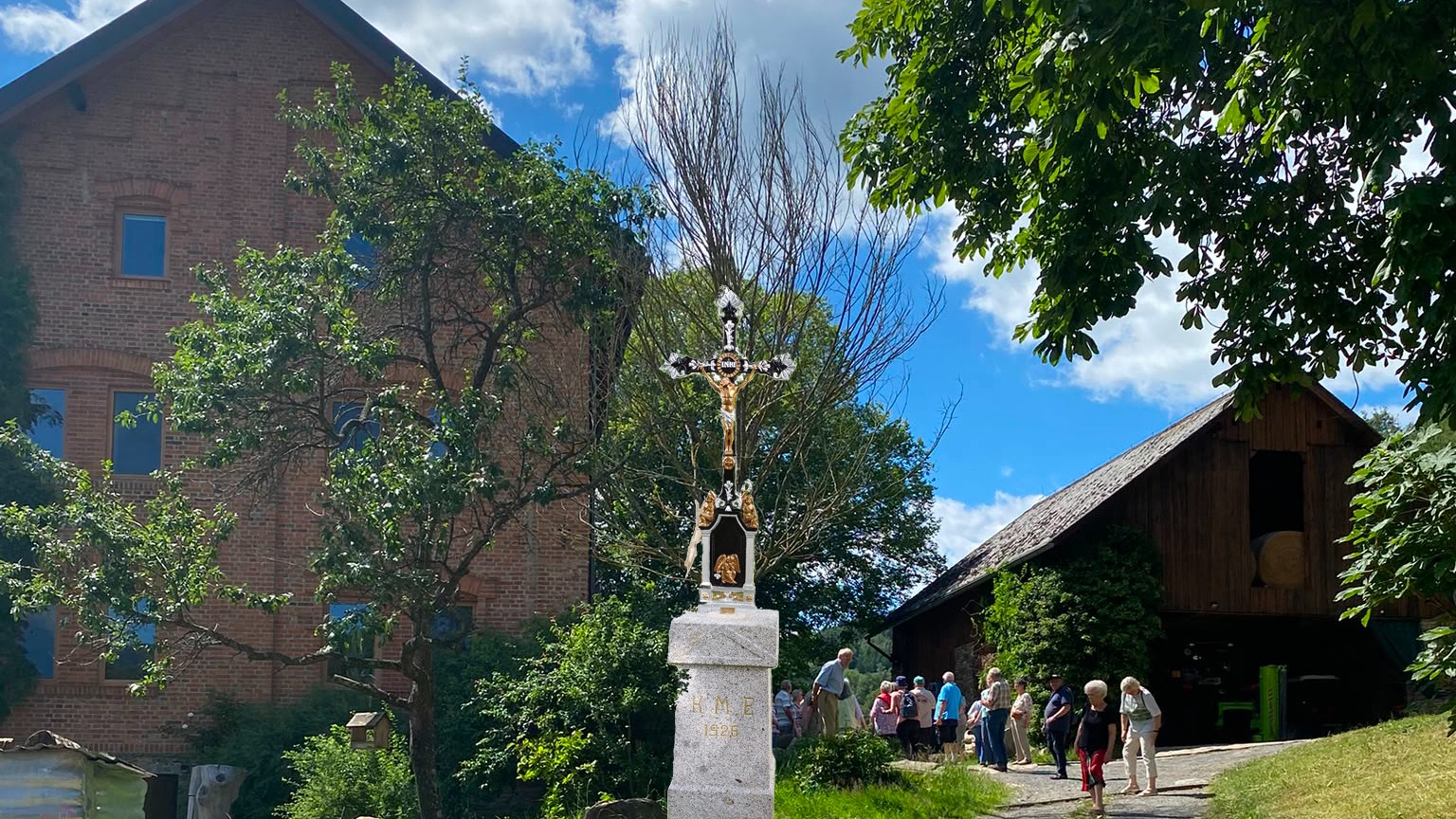 Verbindendes Kreuz